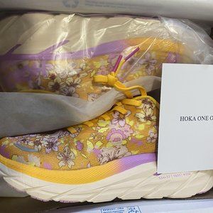 Hoka Clifton 8 free people floral pink yellow